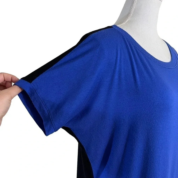 Aqua Colorblock Top XS Pointed Asymmetrical Hem Short Sleeves Round Neckline - Picture 5 of 8